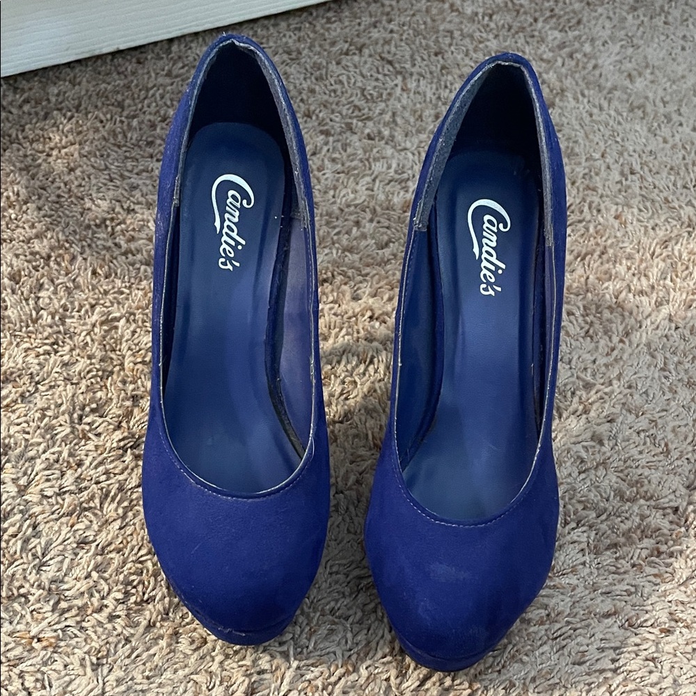 Candie's Navy Blue Suede Round-Toe Pumps